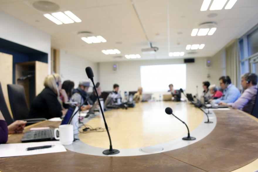 Seađas govva stivrras. Sámi allaskuvla stivra Diehtosiidda Allavárddus.