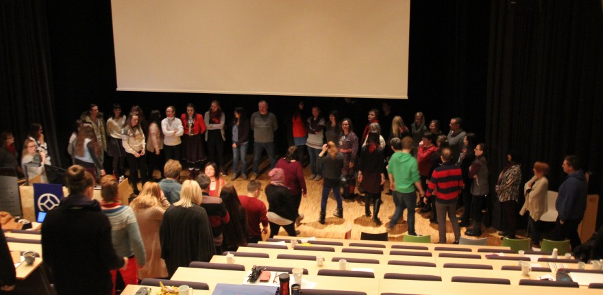 Sámi ođđa oahpaheaddjit Oahpaheaddjit ja oahpaheaddjestudeanttat čoahkkánit.