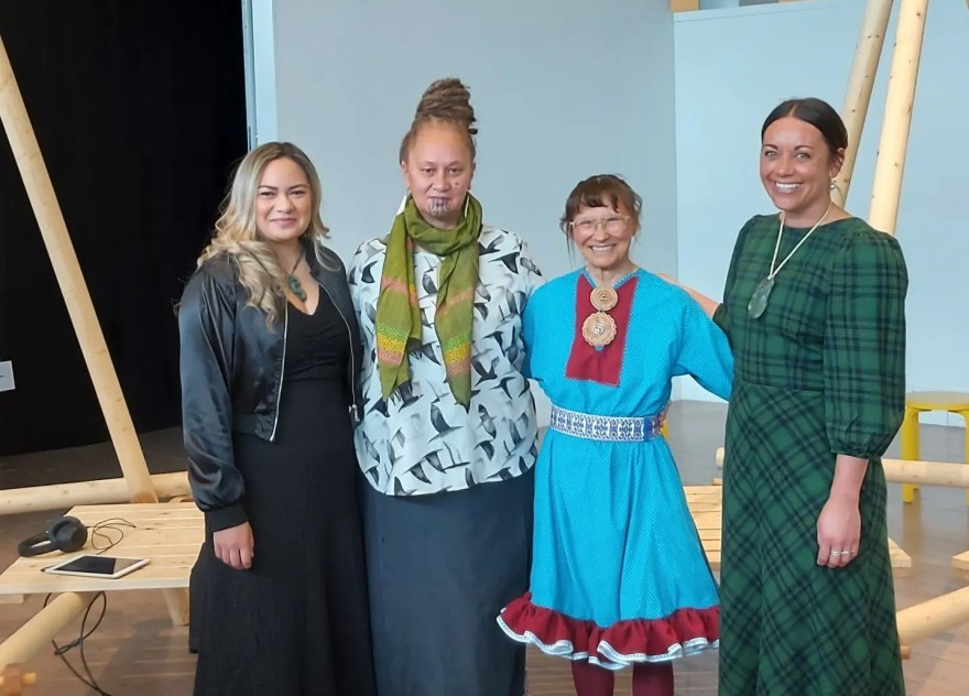 Ovttasbargoguoimmit Architecture of Aroha: Jasmin Tehara, Tanya White, Gunvor Guttorm ja Zoe Black.