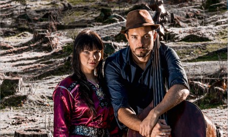 Bilde av duoen Arvvas med Sara Marielle Gaup Beaska og Steinar Raknes