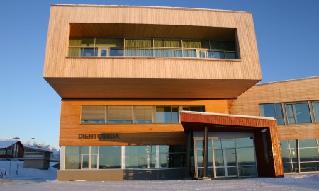 Ingangsparti av Diehtosiida