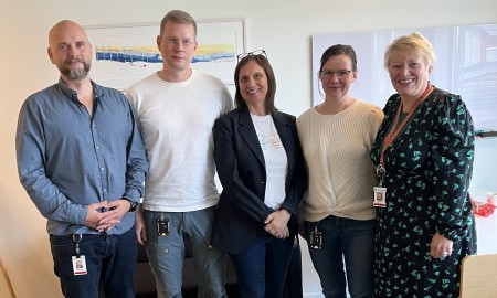 Sámi allaskuvlla goahtejođiheaddji John Marcus Kuhmunen, veahkkerektor Sámmol Valkeapaa, rektor Liv Inger Somby, goahtejođiheaddji Risten Lansman ja direktevra Anne-Marie Gaino. Sámi allaskuvlla jođiheaddjit.