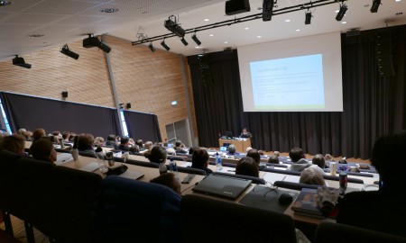 Bilde fra seminar om overgrep og seksuelt missbruk.