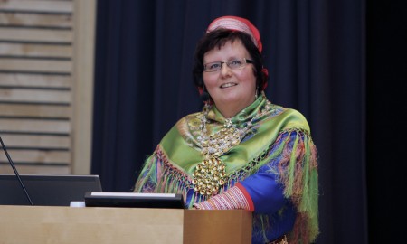 Inger Marie Diehtosiiddas Govva Inger Márjjás, Diehtosiidda sáhkaskáiddis.