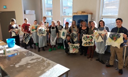 Studenter og lærer for Samisk i praktiske situasjoner